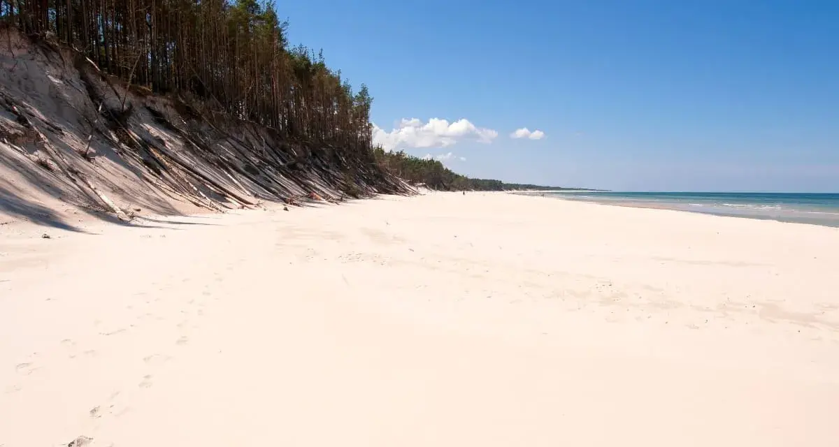 Łeba plaża wschodnia czy zachodnia – która lepsza dla Ciebie?