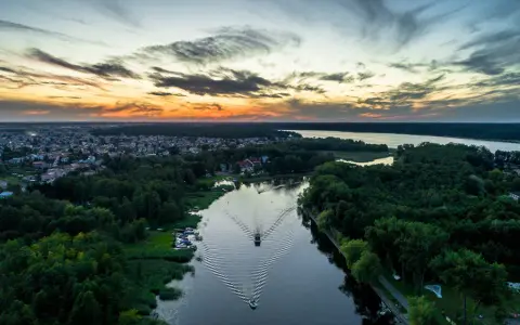Jezioro w Augustowie: Tajemnice, atrakcje i niezapomniane chwile