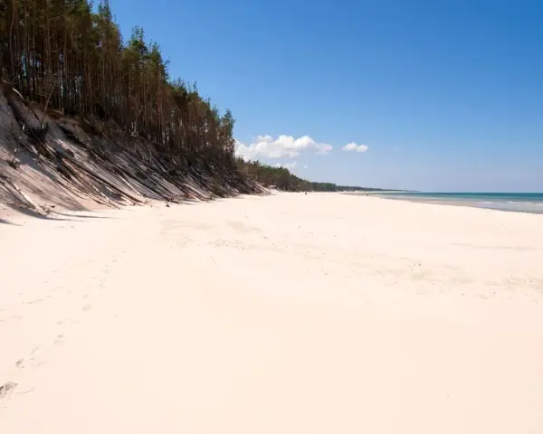 Łeba plaża wschodnia czy zachodnia – która lepsza dla Ciebie?