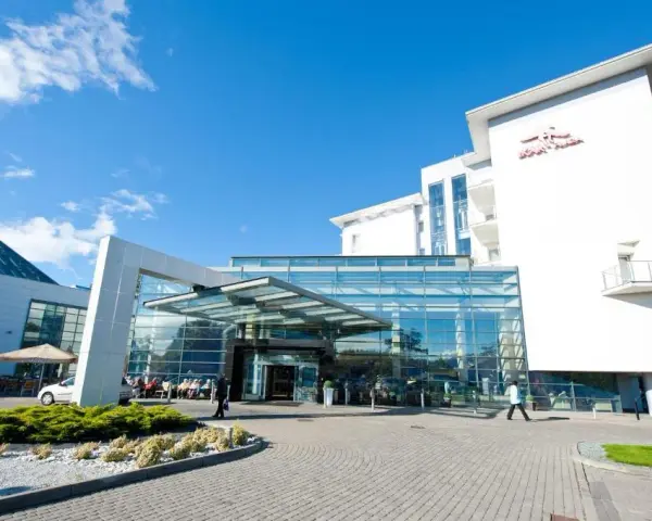 Ikar Plaza Kołobrzeg – ile gwiazdek i co oferuje 4-gwiazdkowy hotel?